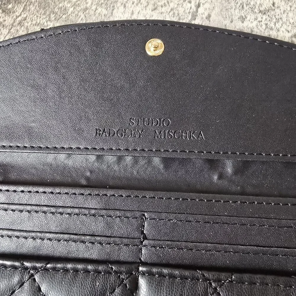Badgley Mischka Black Diamond Quilted Studio Card Holder Wallet Clutch Logo Gold